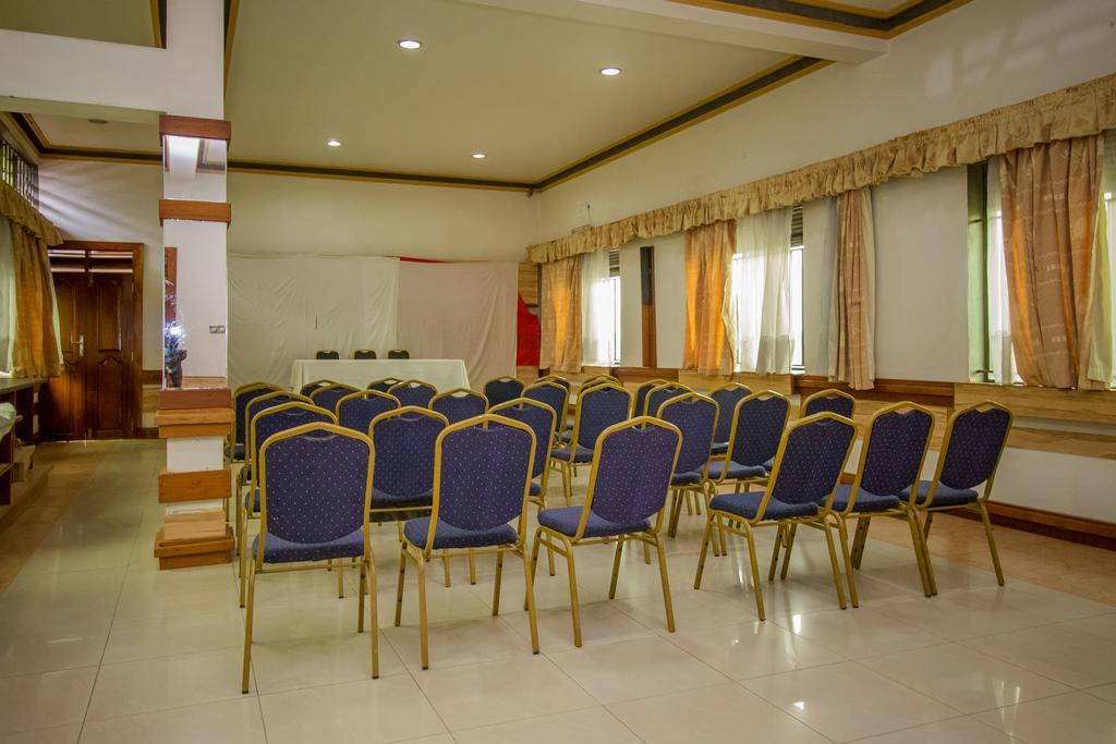 Grand Holiday International Hotel Mbarara Екстериор снимка