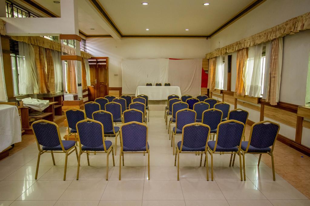 Grand Holiday International Hotel Mbarara Екстериор снимка